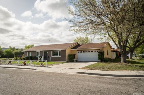 290 Santa Bella, Lake Nacimiento, CA 93446-3548