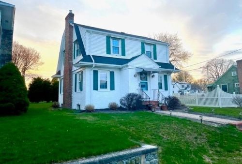 26 Homeland St, Providence, RI 02919-5169
