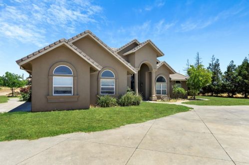 363 Emerald Ln, Valley Springs, CA 95252-8356