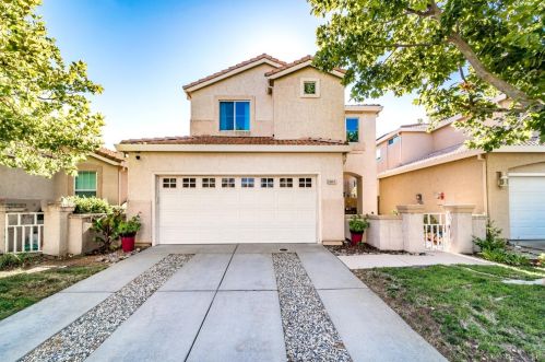 9082 Trumbauer Way, Elk Grove, CA 95758-7434