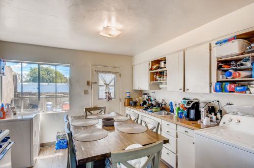 81 Oaklawn Ave, Chula Vista CA  91910-1330 exterior