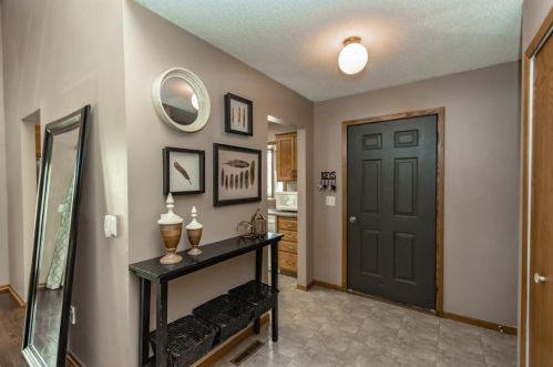 2622 Guthrie Ave, Saint Paul MN  55128-3923 exterior