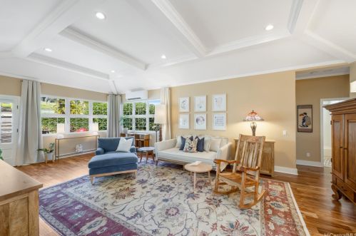 114 Kokololio Pl, Honolulu HI  96821-2562 exterior