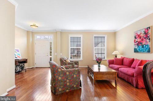 12819 Arnot Ln, Bristow, VA 20136-2531