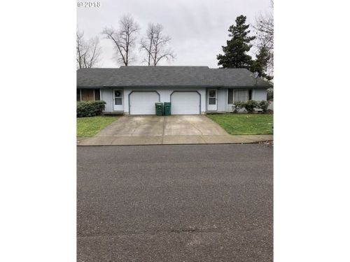1013 James St, Newberg, OR 97132-3346