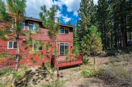 10199 Martis Valley Rd, Truckee CA  96161-2126 exterior