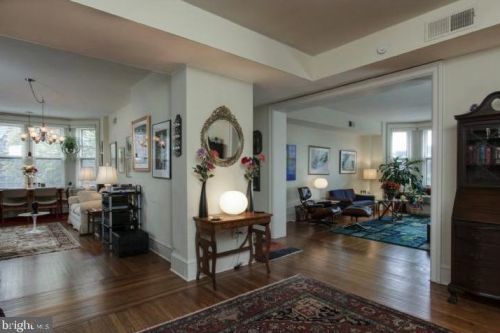 2201 Chestnut St, Philadelphia, PA 19103-3046