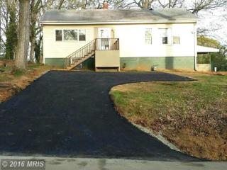 18525 Amidon Ave, Triangle, VA 22172-1902