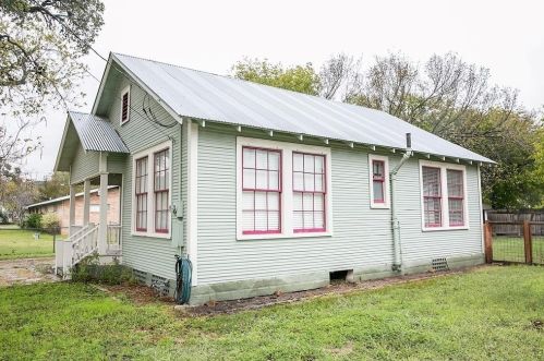 428 Washington St, Halsted, TX 78945-2780