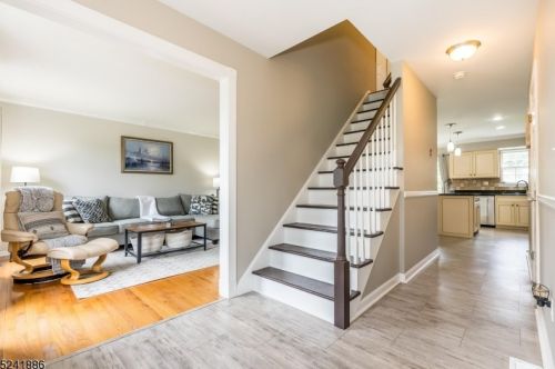 9 Watson Way, Roxbury Township, NJ 07836-4706