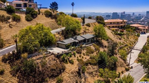 1674 Valley View Rd, Glendale, CA 91202-1329