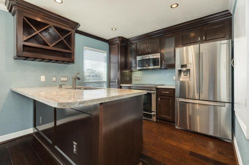 22 Mariner Village Dr, Taylor Lake Village TX 77586-5448 exterior