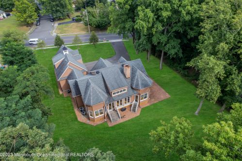 139 Cold Indian Spg Rd, Tinton Falls NJ 07712-3247 exterior