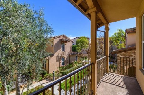 15 Tall Oak, Irvine CA  92603-4213 exterior