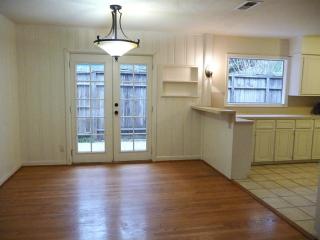 423 Fairbanks St, Houston TX  77009-1811 exterior