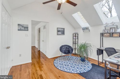 12125 Darnley Rd, Woodbridge VA  22192-6615 exterior