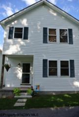 4 Weaver Town Homes, Morgantown WV  26501-2251 exterior