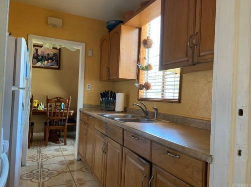 13840 Garfield Ave, Paramount, CA 90723-2140
