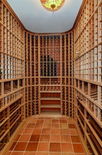 137 Oxford Ave, Willowbrook IL  60514-1151 exterior