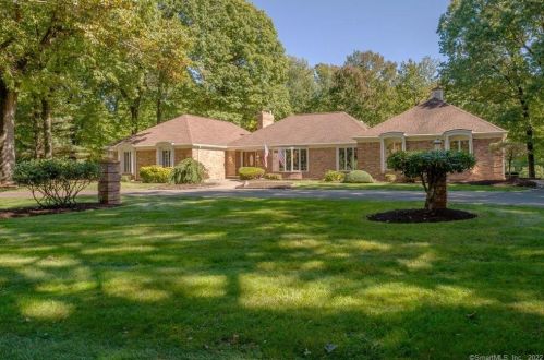 157 Tallwood Dr, Southington, CT 06489-2831