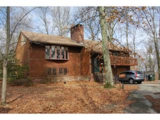 6 Maple St, Windham, NH 03087-1221