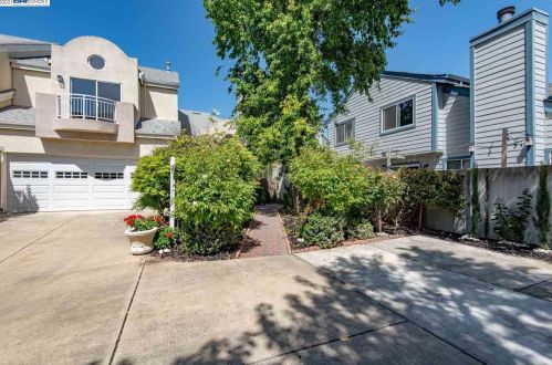 281 Del Valle Ct, Pleasanton, CA 94566-6233