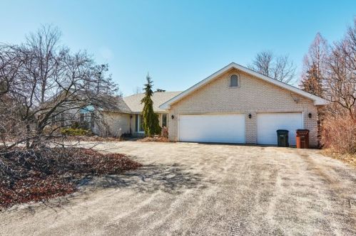 10336 Lindsay Ln, Mokena, IL 60448-7995