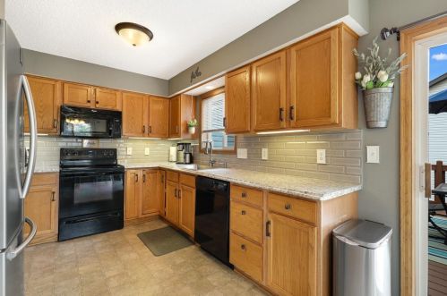 452 Orchard Pkwy, Prior Lake, MN 55379-8249