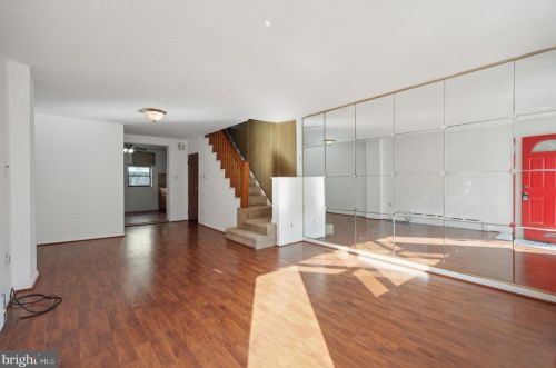 1916 Camac St, Philadelphia, PA 19148-2205