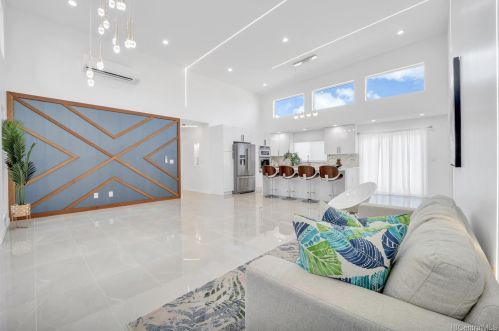 669 22nd Ave, Honolulu HI  96816-7012 exterior