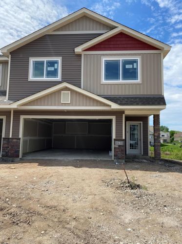8451 Gateway Cir, Monticello, MN 55362-4623