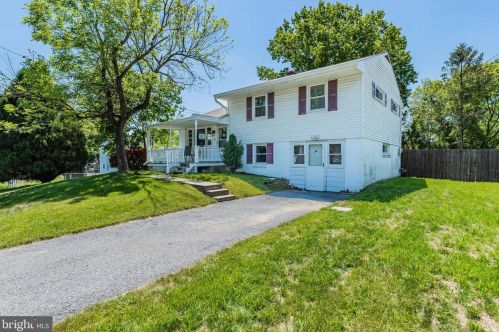 2 Judy Ln, Harrisburg, PA 17112-1831