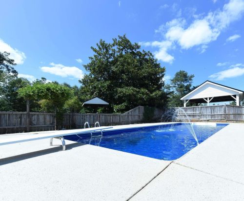 4 Briar Ridge Rd, Newnan, GA 30263-2904