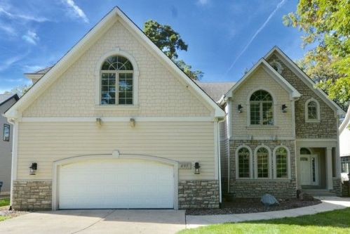 495 White Oak Dr, Naperville, IL 60540-5538
