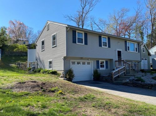 151 David Cir, Putnam, CT 06260-1221