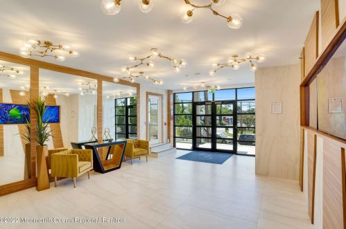 122-5H Bodman Pl, Tinton Falls NJ  07701-1014 exterior