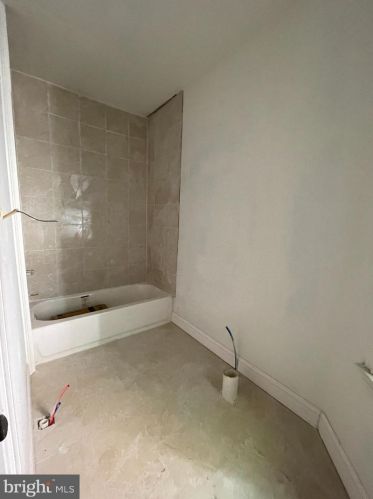 617 61 St, Philadelphia PA 19142-3513 exterior