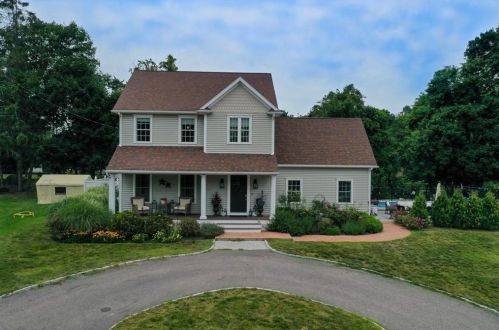 2 Chickadee Ln, Westerly, RI 02891-3002
