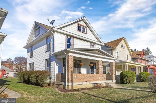 426 College St, Carlisle, PA 17013-1845