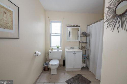 1413 Juniper St, Philadelphia PA  19147-4924 exterior