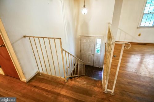 2631 Jackson Dr, Falls Church, VA 22043-3422