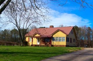282 Burwell Mount Zion Rd, Carrollton, GA 30117-9129