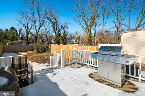 277 Lk, Haddonfield NJ 08033-1509 exterior