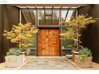 1464 Vista Ave, Portland, OR 97201-2450