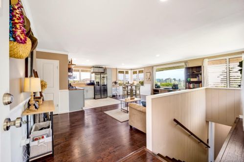 805 Alewa Dr, Honolulu HI  96817-1535 exterior