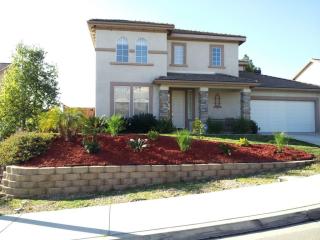 1914 Pizarro Ln, Escondido, CA 92026-1741