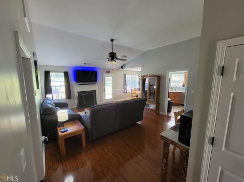 519 Wylderose Ln, Locust Grove, GA 30248-3188