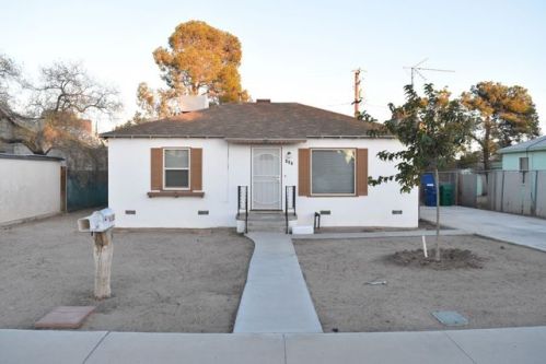 332 Sanders St, Ridgecrest, CA 93555-3640