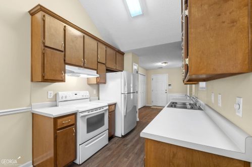 237 Oakwood Cir, Stockbridge GA  30281-6357 exterior