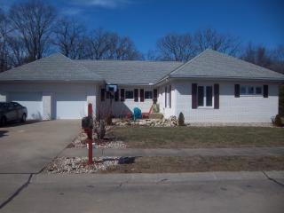340 Sandpiper Ln, Otterville, IL 62037-1271